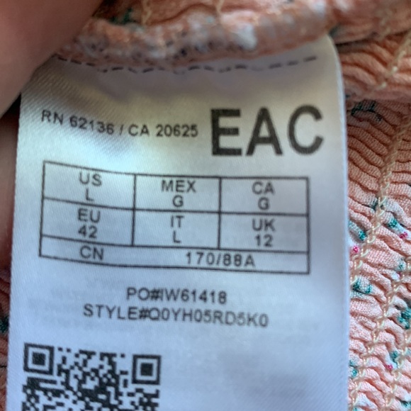 Guess pink flowered crop top - Picture 4 of 4